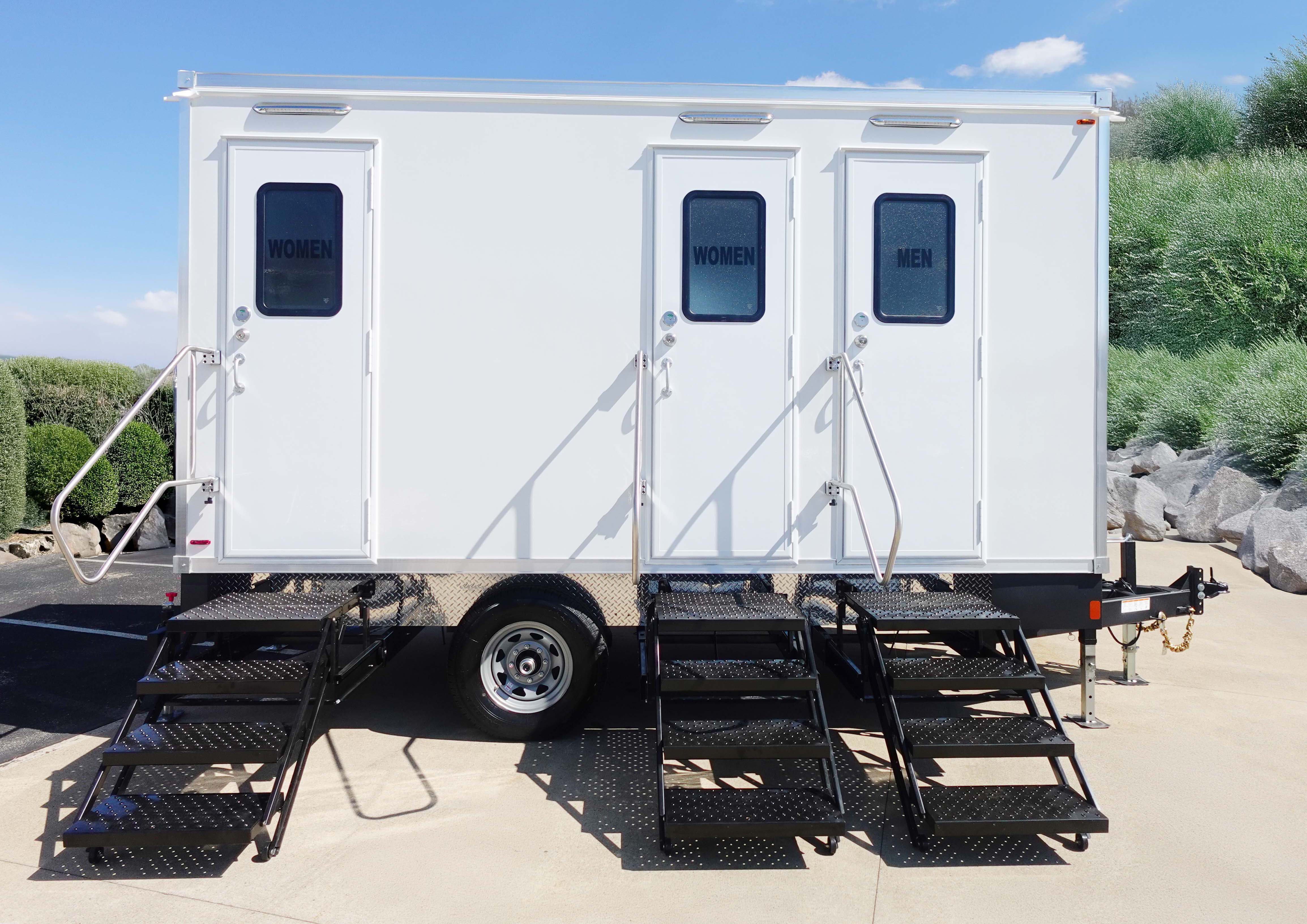 3-Station Trailer exterior